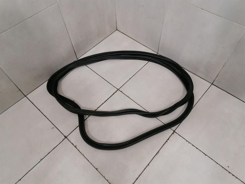 Chevrolet Corvette C7 Bootlid Seal 84006189 Trunk Gasket