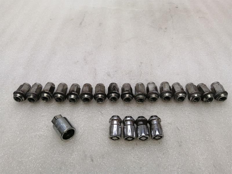 Chevrolet Corvette C7 Wheel Lock Nut Set Wheel Nuts Kit