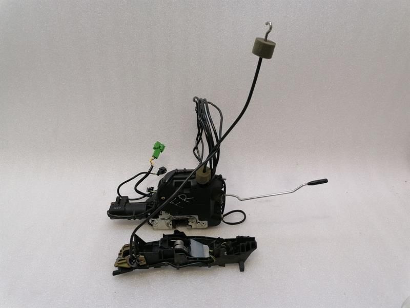 Mercedes CLS W219 FRH door lock A2197200835 door lock front right keyless go