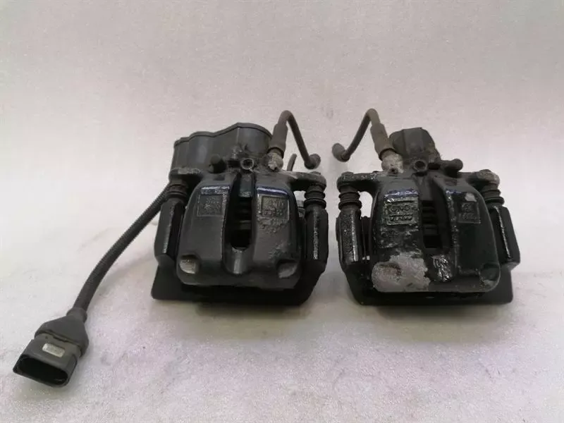 BENTLEY CONTINENTAL FLYING SPUR Rear Brake Caliper 3W0698680E Rear Brake Caliper