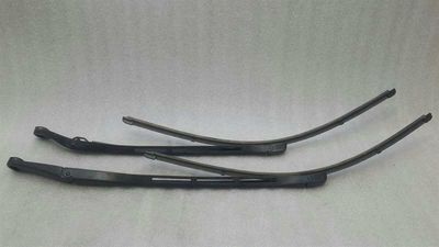 Bentley Continental GT W12 RHD wiper arm set 3W2955409 right hand drive.