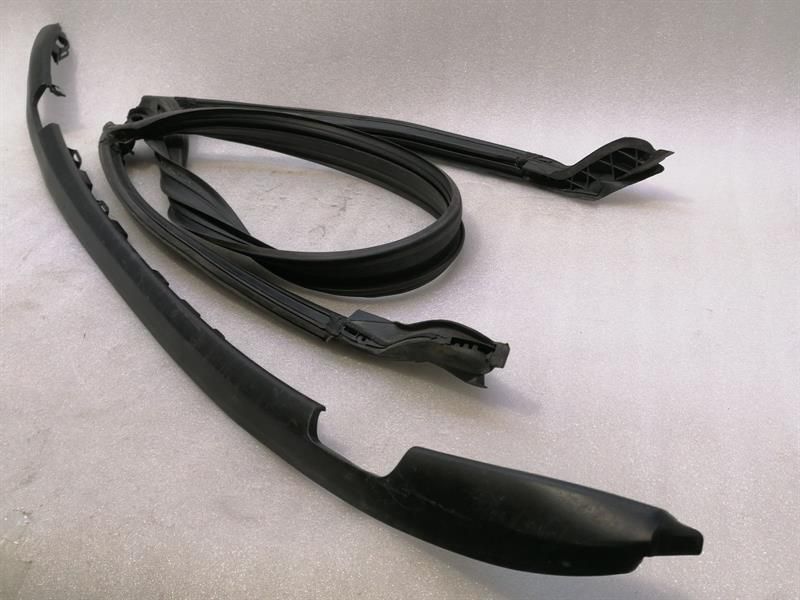 Chevrolet Corvette C7 Windshield Seal 84367842 Windshield Gasket