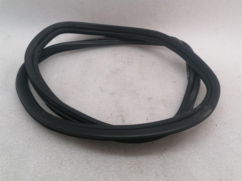 CHEVROLET CAMARO MK5 ZL1 BOAT SEAL 22923286 TRUNK LID GASKET