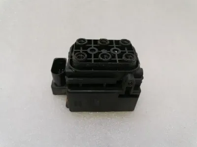 Bentley Continental GT W12 air suspension valve 3D0616013B valve block