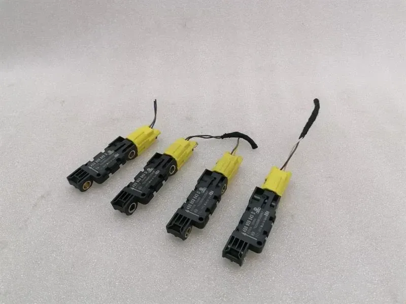 Bentley Continental GT W12 Crash Sensor Set 4B0959643D Crash Sensor Set