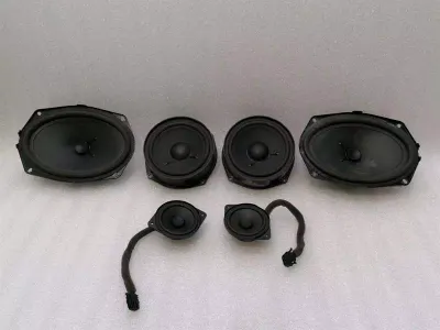 Bentley Continental GT W12 Speaker Set 3W0035411T Speaker Set
