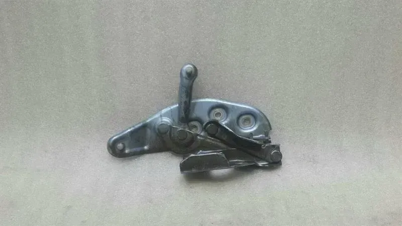 Bentley Continental GT W12 Bonnet Hinge LHS 3W0823301E Hood Hinge Left