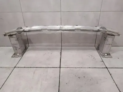 Porsche Cayenne 9Y0 Передняя балка бампера 9Y0807109B Передний кронштейн бампера