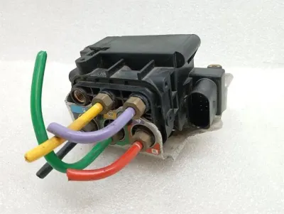 Клапан за въздушно окачване Porsche Cayenne 958 92A 7L0616251 клапанен блок