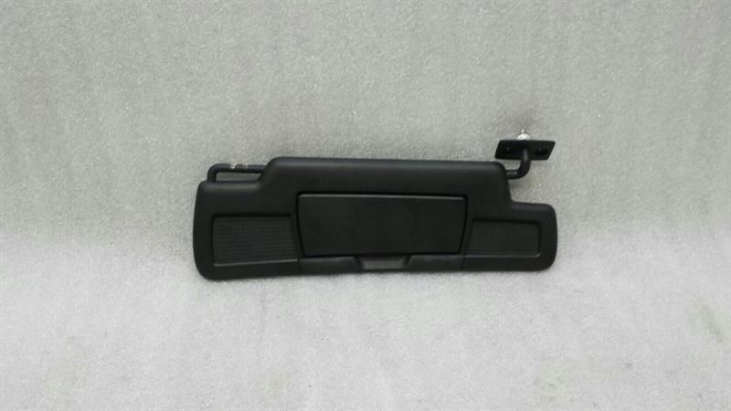 Mercedes SLK55 AMG R171 Right Sun Visor A1718100410 Sun Visor Trim Right