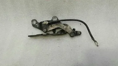 BMW Серия 1 E87 Панта на капака на двигателя LHS 7060559 Панта на капака на двигателя вляво