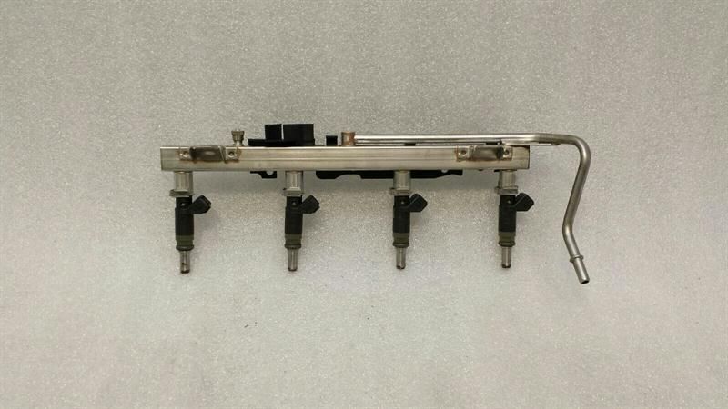 BMW 1 Series E87 Fuel Rail 7530420 Injection Strip Pipe Distributor
