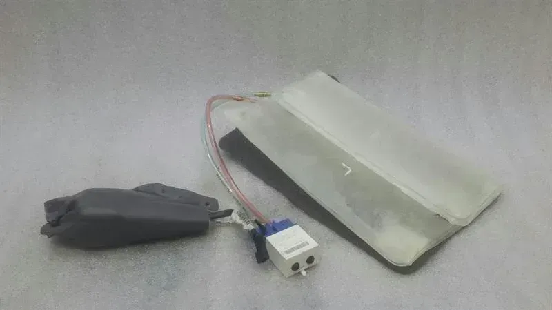 BMW 6 Series E63 left seat lumbar cushion 9163337 lordose cushion seat left