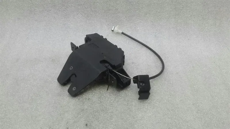 BMW 6 Series E63 Boot Lock 8196401 Tailgate Lock