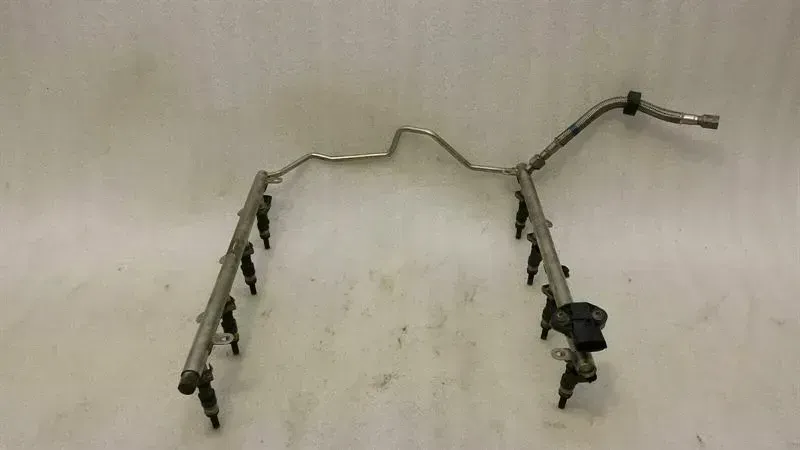 Mercedes W216 W221 Fuel Rail A1560701795 Injection Strip Pipe Distributor M156 S63