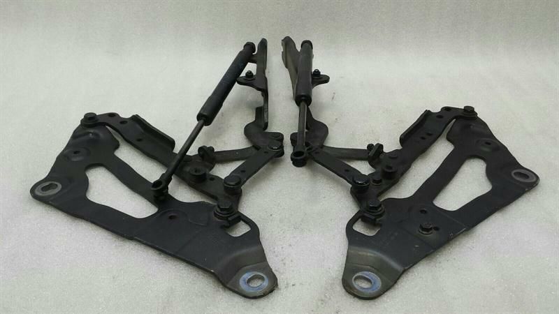 BMW 5 Series F07 GT Bonnet Hinge Set 7046324 Hood Hinge Set L+R