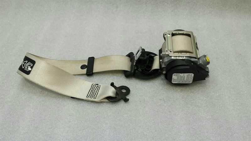 BMW 5 Series F07 GT front right seatbelt 7233516 seat belt front belt re