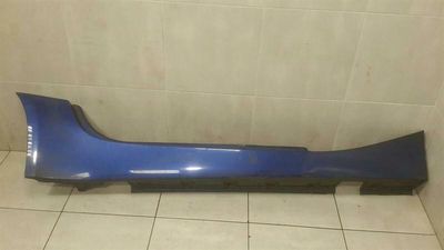 BMW Z4 E85 правая боковая юбка 7068854 боковые пороги правые.