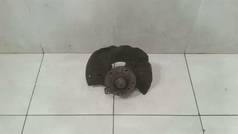 BMW Z4 E85 E86 Right Front Hub 1096430 Wheel Bearing Housing Front Right.