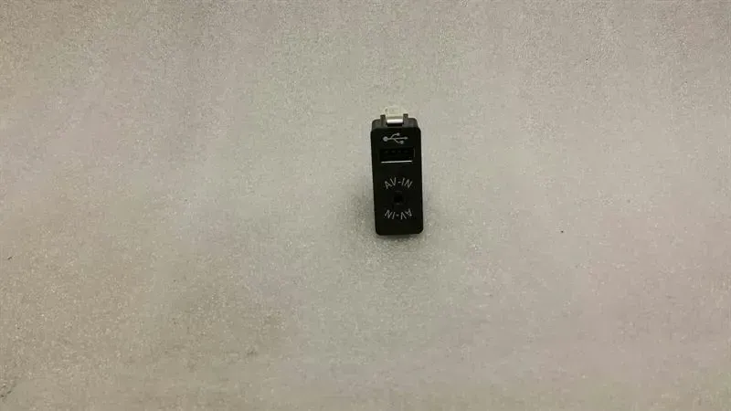 MINI COUNTRYMAN S R60 AUX IN 9264966 USB Input