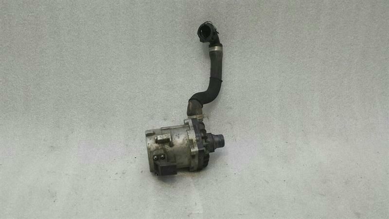 BMW 5 Series F07 GT Additional Cooling Pump 7566335 Coolant Pump Pump 550i