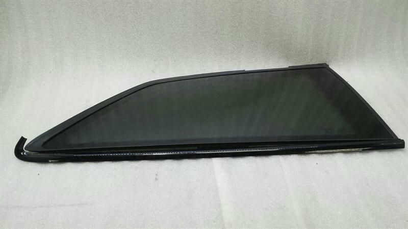 Audi S3 8V Right Rear 1/4 Glass 8V3845300G Door Window 1⁄4 Rear Right 3 Door