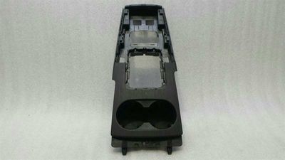 Audi S3 8V A3 RHD kopphållare 8V2864261C Höger styre