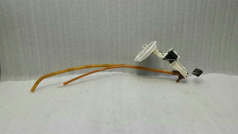 Audi S3 8P Fuel Transmitter Unit 1L0919673AH Fuel Transmitter