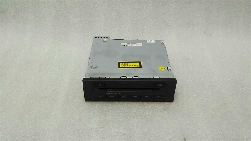 Audi S3 8P CD Changer 8E0035111D CD Changer