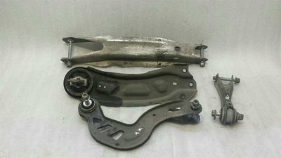 Mercedes A B Class W176 заден десен носач A2463500506 Комплект задни R носачи