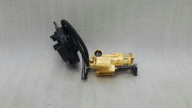 Mercedes C Class W205 Fuel Pump Electric A2054701694 Fuel Pump C220 OM651