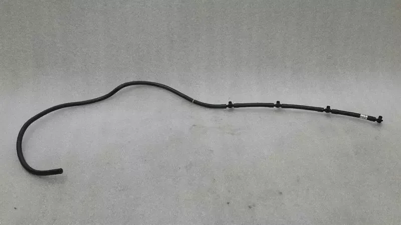 Mercedes C Class W205 Fuel Line A6510700132 Fuel Line OM651 2.1D Diesel
