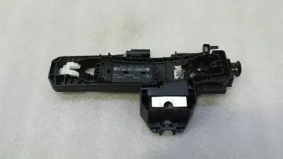 Mercedes W204 W212 dörrhandtagshållare vänster A2047602534 bakdörrhandtagshållare