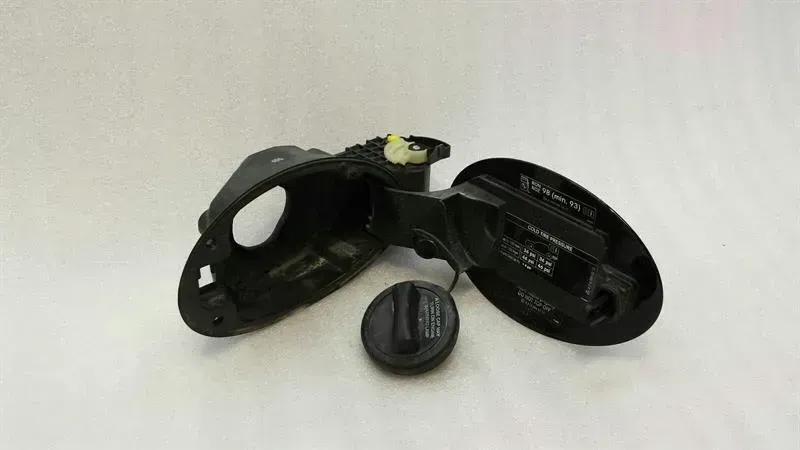 Mercedes CL W216 fuel filler cap A2166300067 fuel cap fuel flap