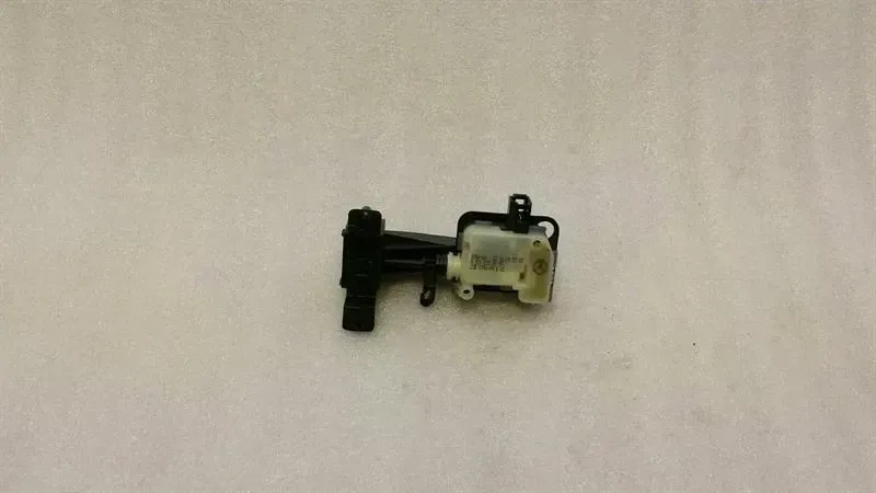 Mercedes cl w216 fuel cap actuator A2518200197 fuel flap servomotor