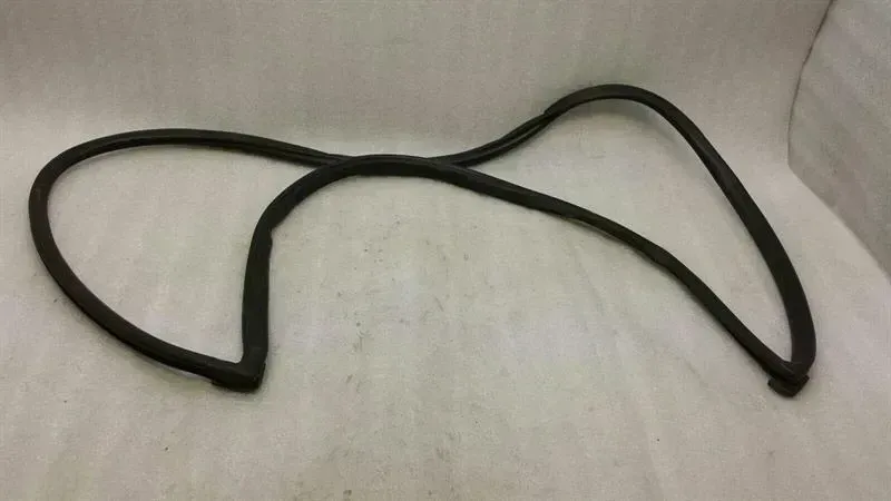 Porsche Cayenne 957 Bonnet Seal 7L5823707A Bonnet Gaskets
