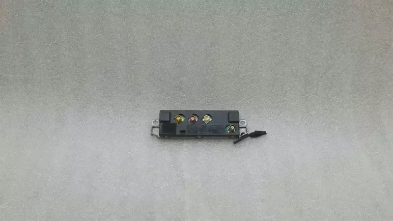 Audi S5 8T aerial / antenna 8T0035225 antenna booster