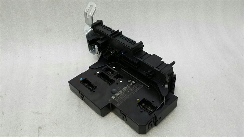 Mercedes E Class W207 Rear SAM Unit A2129060005 Rear Fuse Box