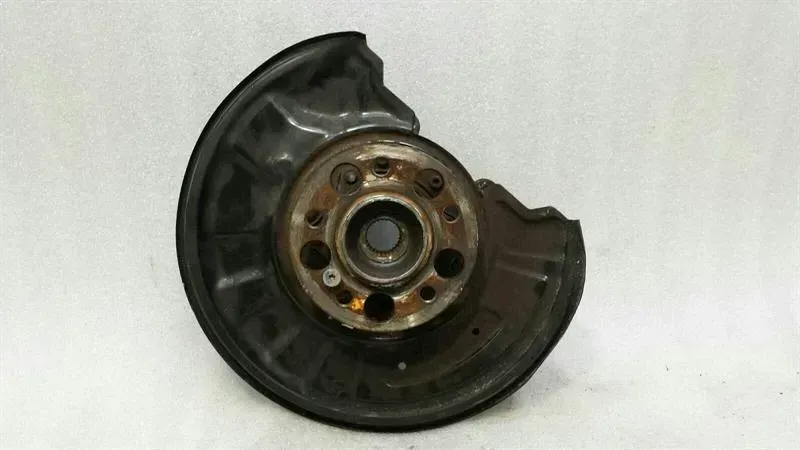 Mercedes E Class W207 Right Rear Hub A2043500441 Wheel Bearing Housing Rear Right