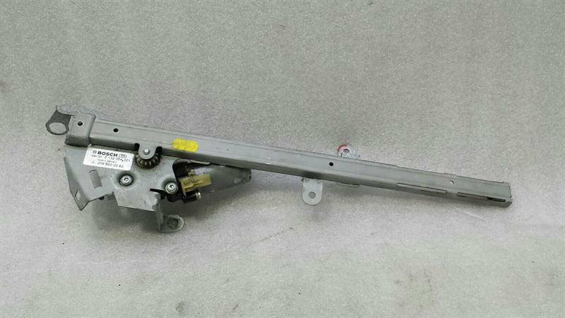 Mercedes CLK W209 Right Seatbelt Feeder A2098600282 Seat Belt Retainer Right.