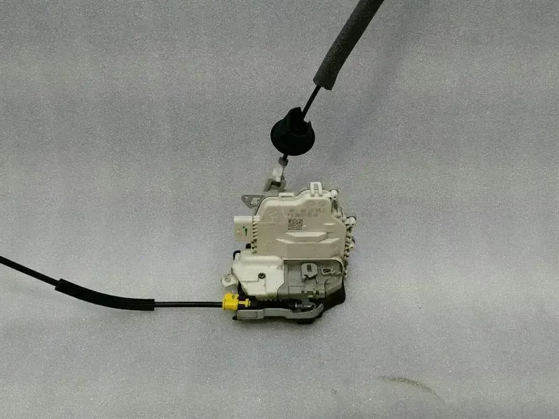 Audi A6 4G RHD front left door lock 8J2837015C right hand drive