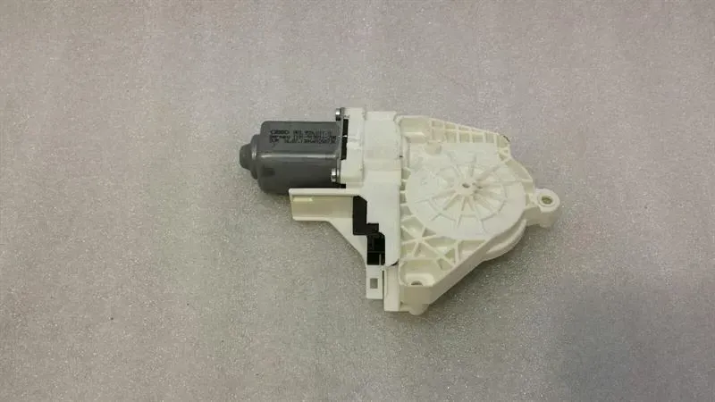 Audi A6 4G RLH door window motor 8K0959811A power window motor rear left