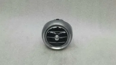 Mercedes C Class W205 RHD Правый воздуховод A2058304400 Правый руль.