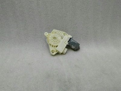 Moteur de lève-vitre avant gauche pour Mercedes W205 A2059060013