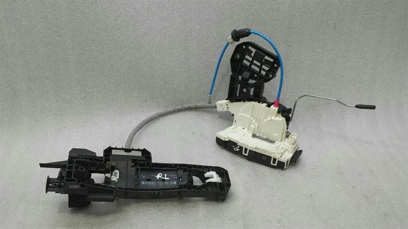 Mercedes A Class W176 RLH door lock A2047303535 door lock rear left carrier
