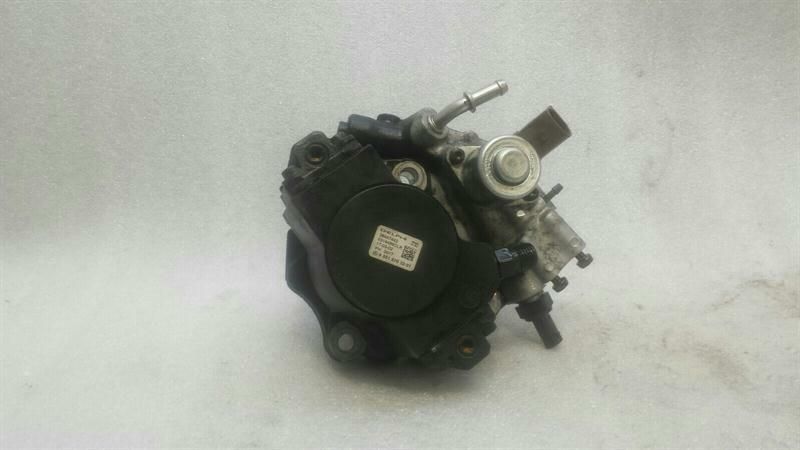 Mercedes C Class W205 Fuel Pump Mechanical A6510703301 Fuel Pump Diesel