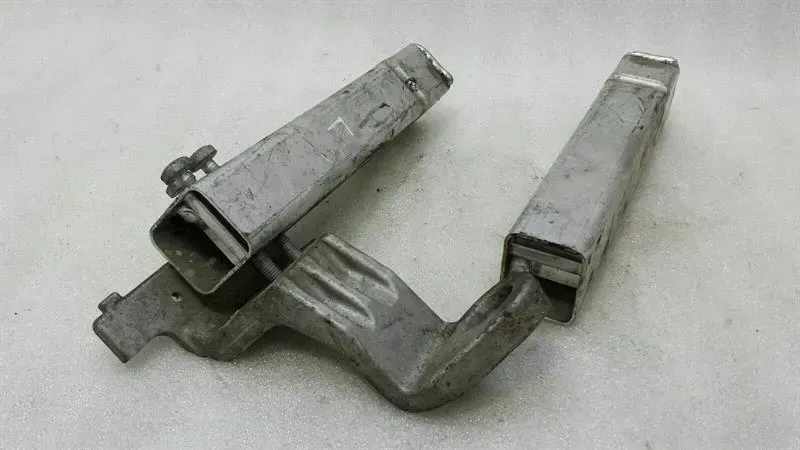 Mercedes C Class W205 Holder Bracket Set A2056205900 Holder Strap SET