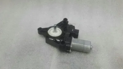 Mercedes C klases W205 RRH durvju loga motors A2139060602 logu regulatora motors HR