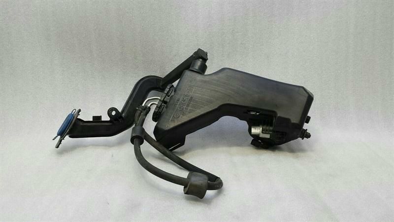 Mercedes C Class W205 Washer Fluid Reservior A2058600260 Washer Fluid Reservoir Set