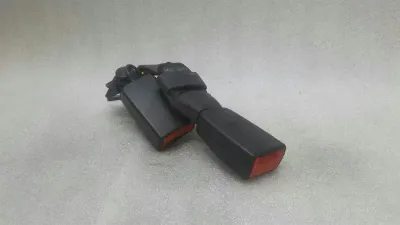 Mercedes C Klass W205 RRH Bältesspänne A2058600469 Bältesspänne HR